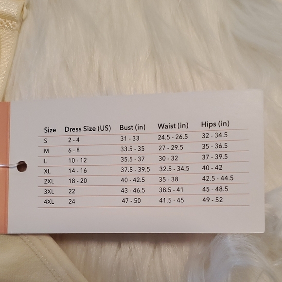 New Shapermint Essentials Beige All Day Scoop Neck Bodysuit Size XL - Picture 3 of 5